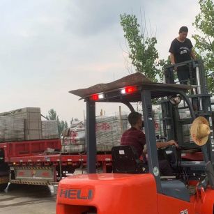 莆田 黄金麻冰裂纹，地铺石装车