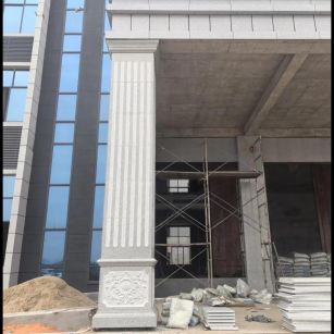 莆田 芝麻白光面花岗岩门楼大柱（罗马柱）配雕花底座