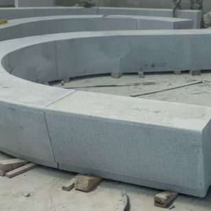 莆田 芝麻白花岗岩光面弧形坐凳