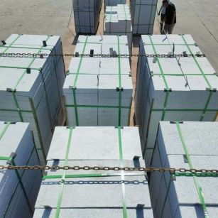 莆田 芝麻白花岗岩5公分地铺石 花岗岩厂家工厂装车日常