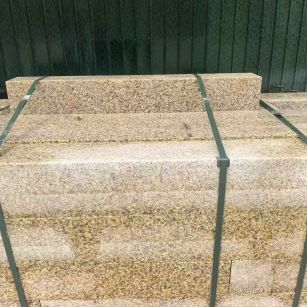 莆田 黄金麻花岗岩石材机切面栏杆料半成品