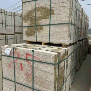 莆田 黄金麻花岗岩石材荔枝面地铺石2.5*300*600