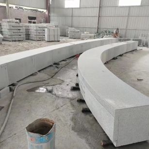 莆田芝麻白花岗岩石板材 园林光面弧形坐凳