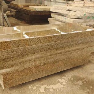 莆田 黄金麻栏杆料半成品加工中