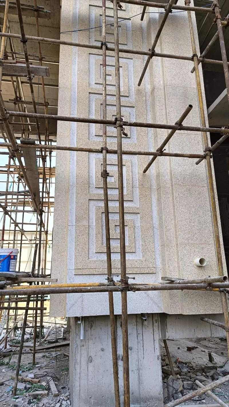 莆田 黄金麻花岗岩别墅外墙干挂回纹造型效果