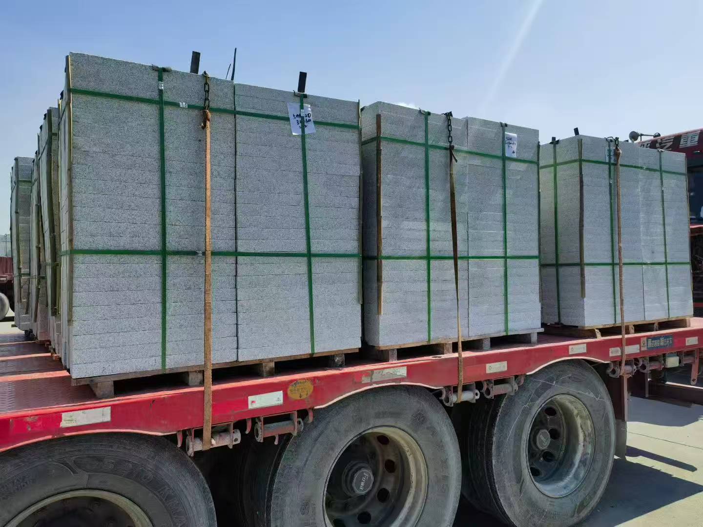 莆田芝麻白花岗岩出货日常地铺石