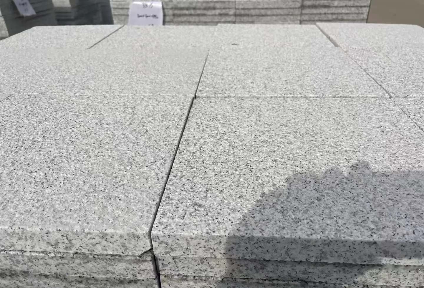 莆田 白麻花岗岩石材推荐 荔枝面地铺石