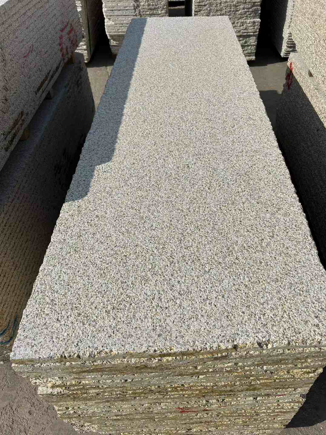 莆田 黄金麻花岗岩荔枝面毛板，半成品