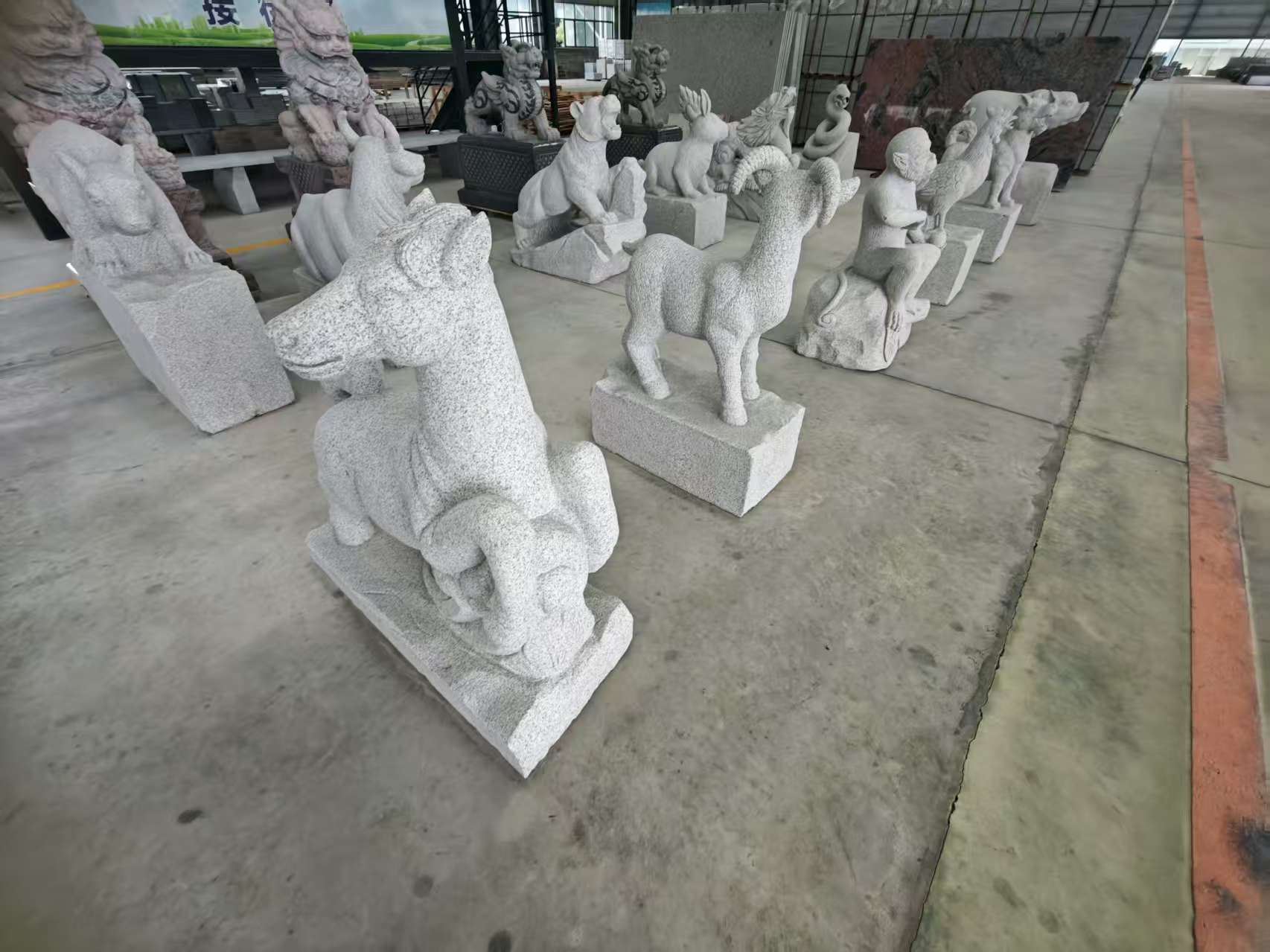 莆田 芝麻白花岗岩造型立体雕刻——十二生肖