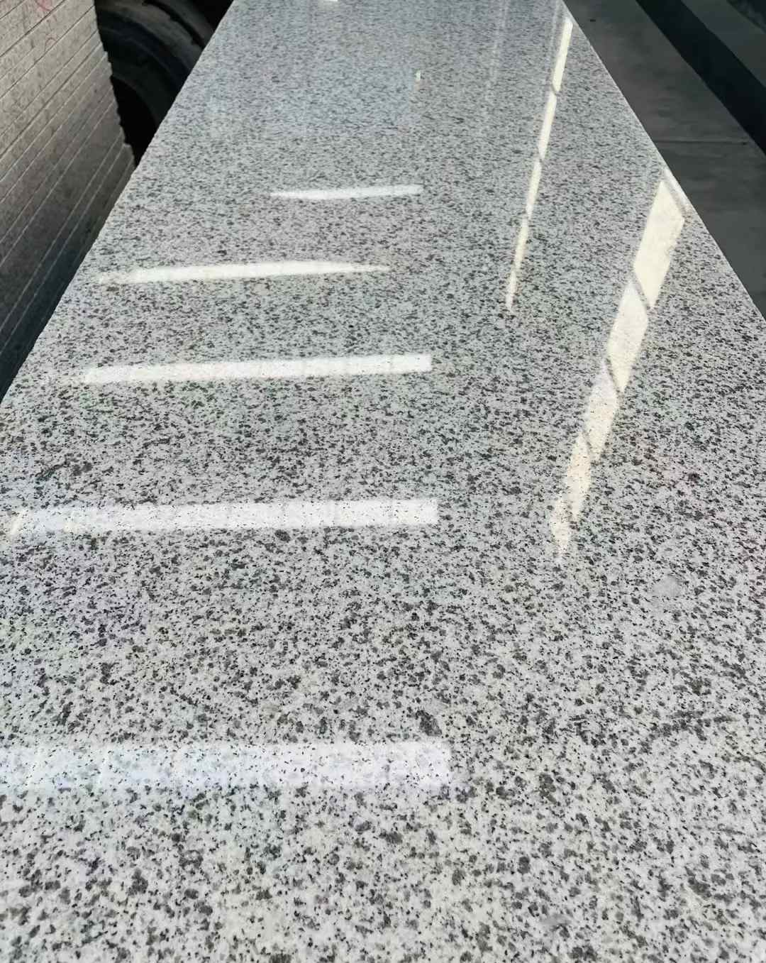 莆田 白麻花岗岩光面毛板